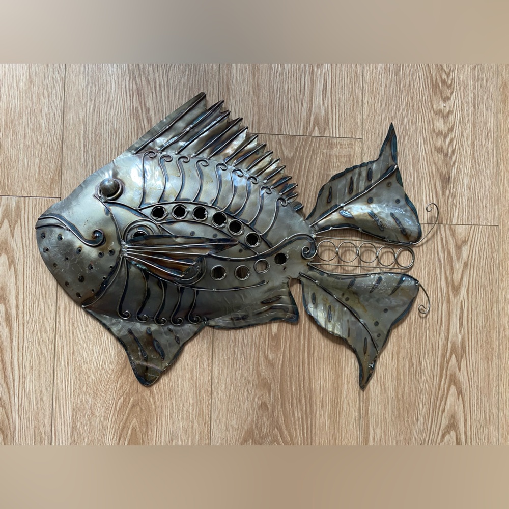 2/90 Metallic Fish Wall Art Decor